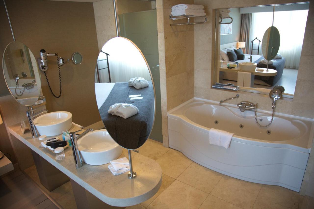 Cpankara Hotel Luaran gambar Bathroom in a hotel