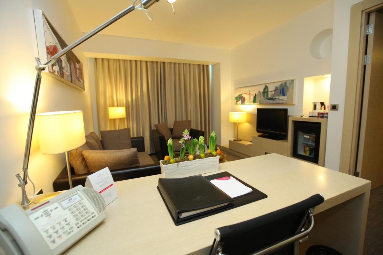 Cpankara Hotel Luaran gambar A typical hotel room